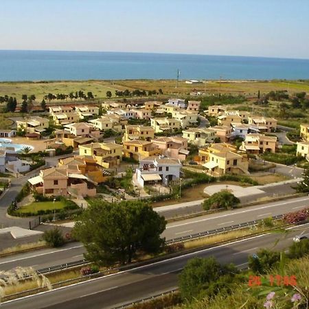 Mare Luna Village Campofelice Di Roccella Luaran gambar